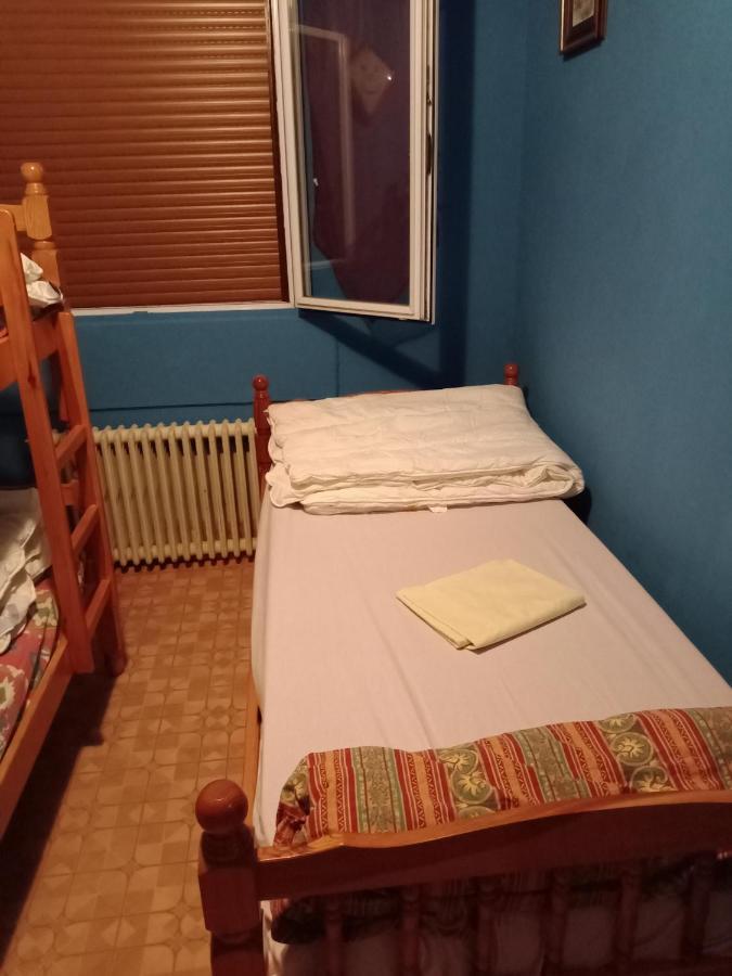 Maison Complete Montluçon Екстериор снимка